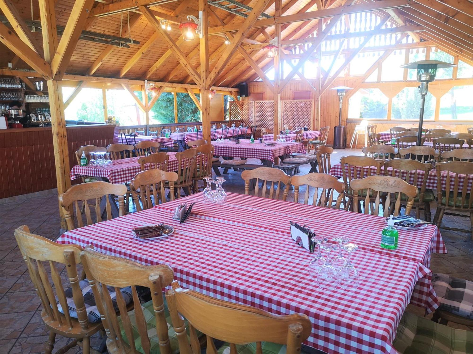 Pilisi Lovas Major, Dorog Bed and Breakfast Εξωτερικό φωτογραφία